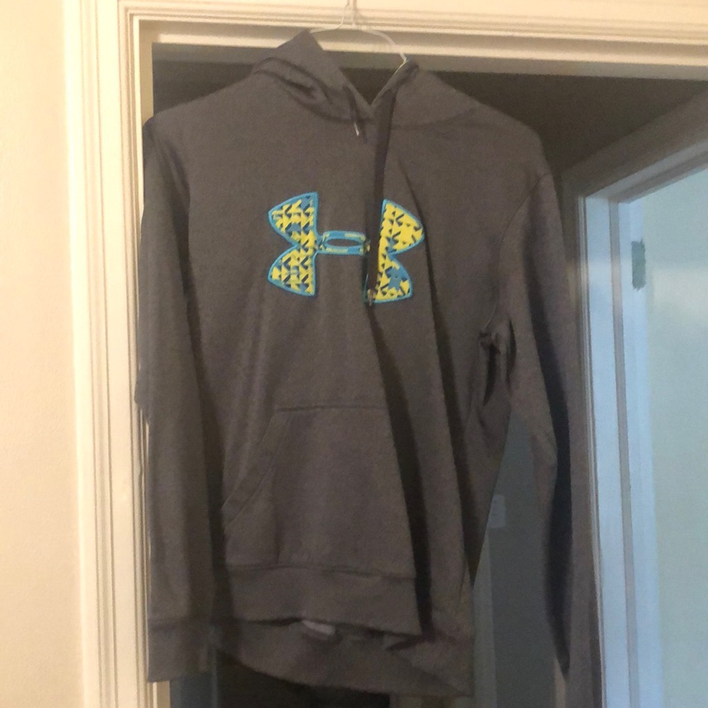 Women’s under armor hoodie medium